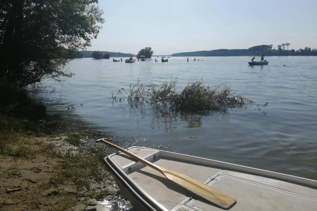 Captain'S House By The Danube River Cerevic Esterno foto