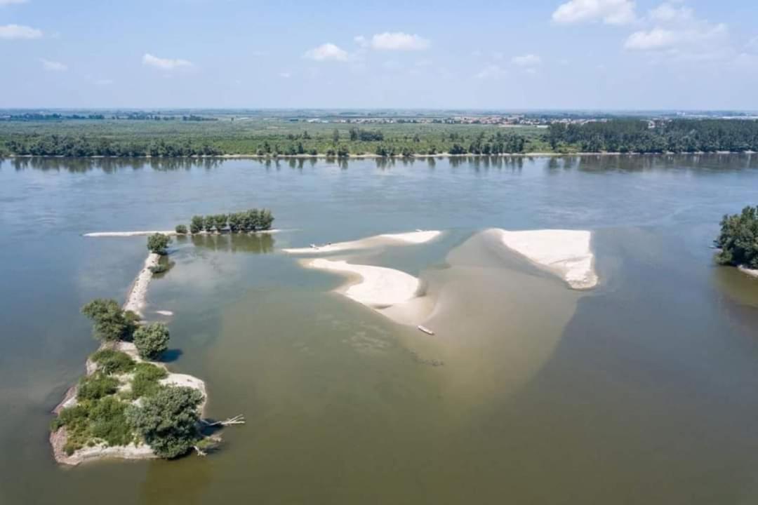 Captain'S House By The Danube River Cerevic Esterno foto