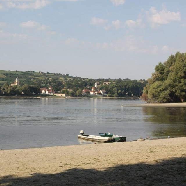 Captain'S House By The Danube River Cerevic Esterno foto